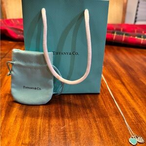 never even worn, just need the extra money . beautiful necklace